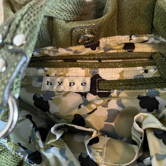 Hype Green leather hobo style bag like new! - Picture 4 of 6